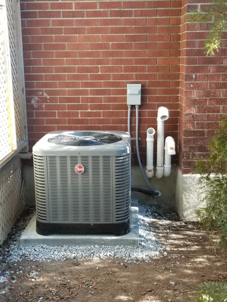 Rheem AC Ottawa - AirZone HVAC Services - AirZone HVAC Services Rheem central air conditioner installed in Ottawa, Ontario.