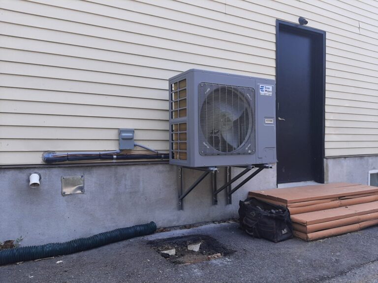 Side Discharge whisper quiet heat pump installed in Carlington, Ottawa by AirZone HVAC Services