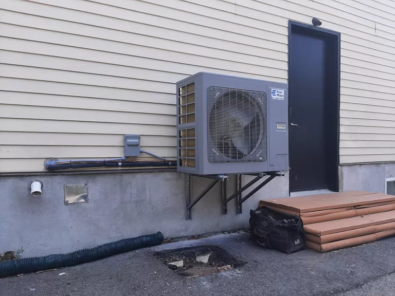 Heat Pump installation in Hintonburg Ottawa from AirZone HVAC Services.